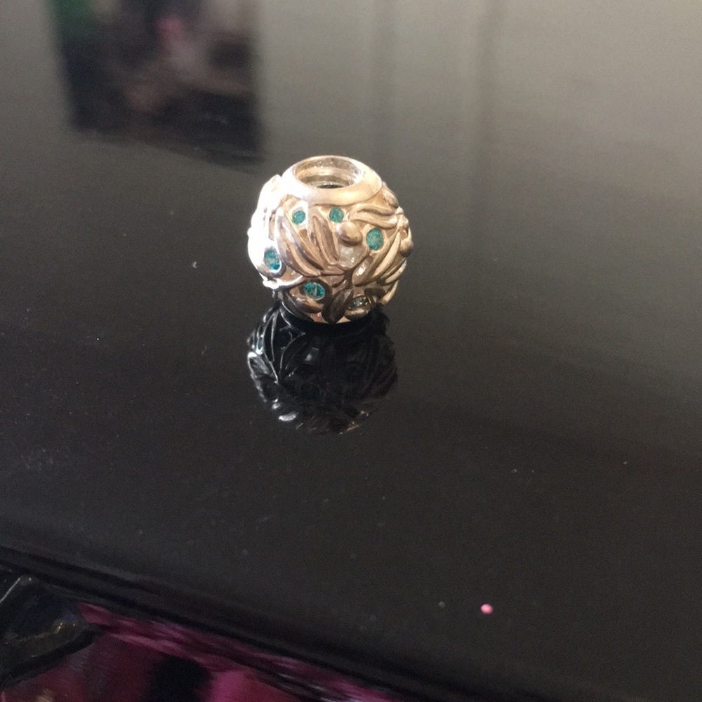 Chamilia olive branch charm